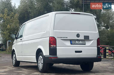 Грузовой фургон Volkswagen Transporter 2023 в 