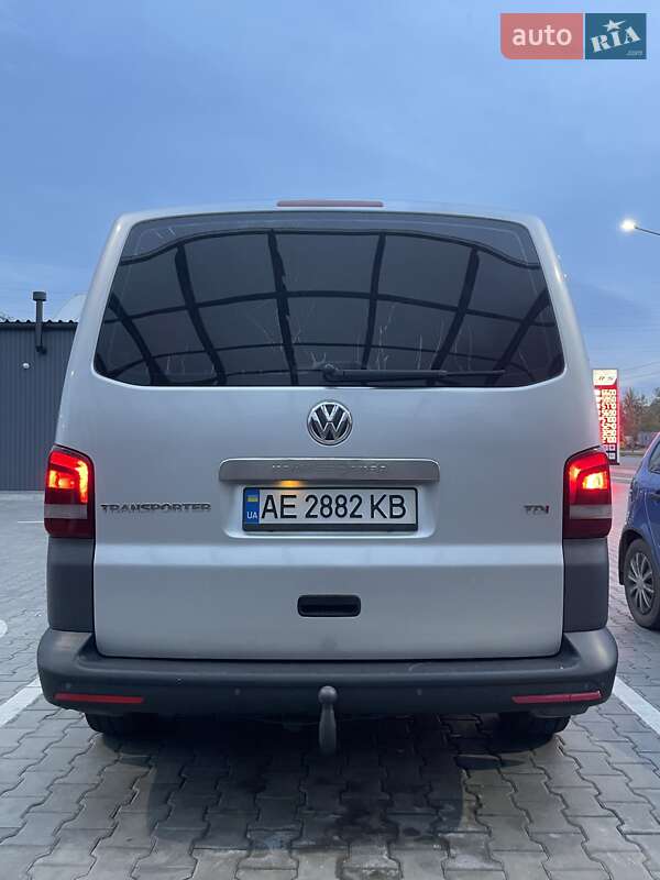 Грузовой фургон Volkswagen Transporter 2013 в Кривом Роге