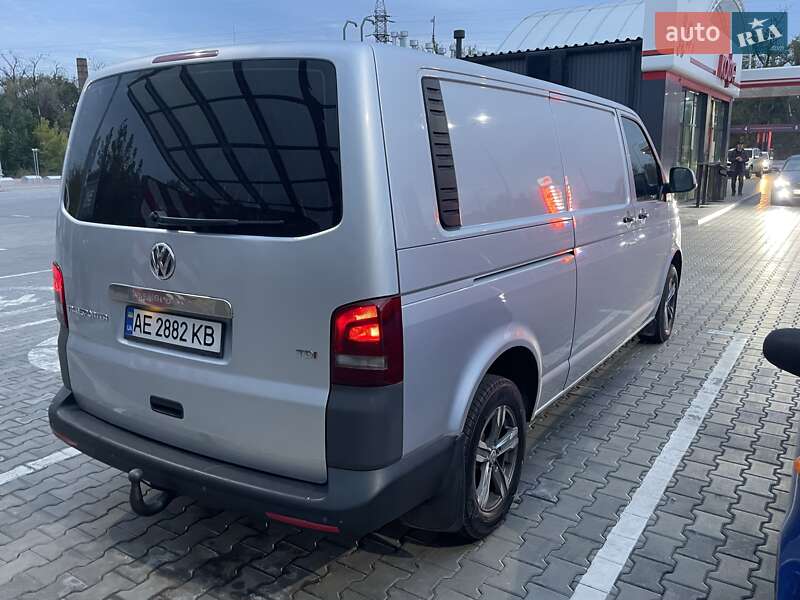 Грузовой фургон Volkswagen Transporter 2013 в Кривом Роге