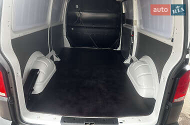 Грузовой фургон Volkswagen Transporter 2023 в 