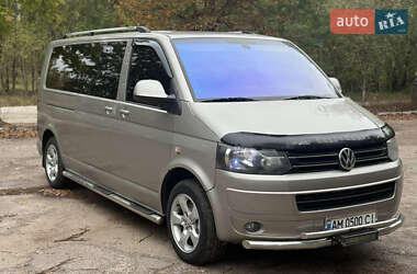 Минивэн Volkswagen Transporter 2011 в 