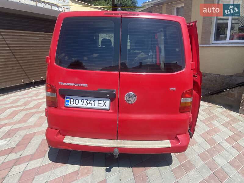 Грузовой фургон Volkswagen Transporter 2006 в Тернополе