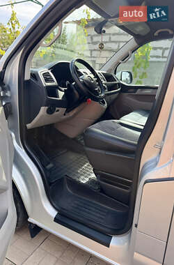 Минивэн Volkswagen Transporter 2017 в 