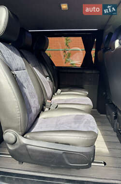 Минивэн Volkswagen Transporter 2017 в 