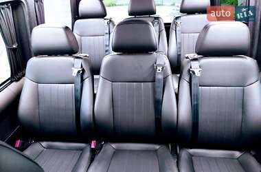 Минивэн Volkswagen Transporter 2019 в 