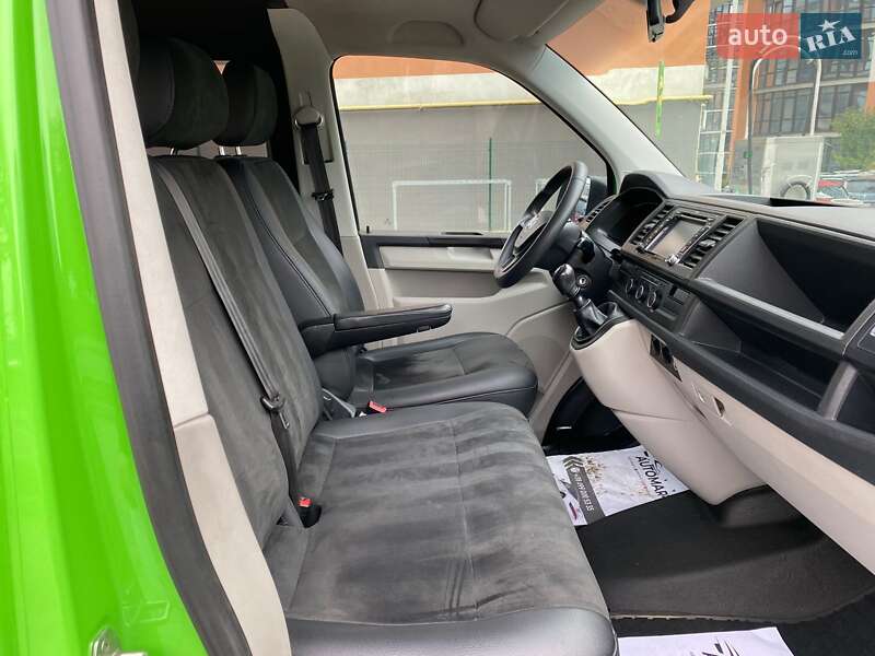 Минивэн Volkswagen Transporter 2015 в Ивано-Франковске