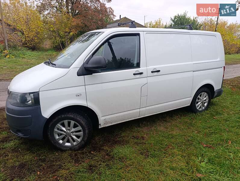 Грузовой фургон Volkswagen Transporter 2012 в Ровно