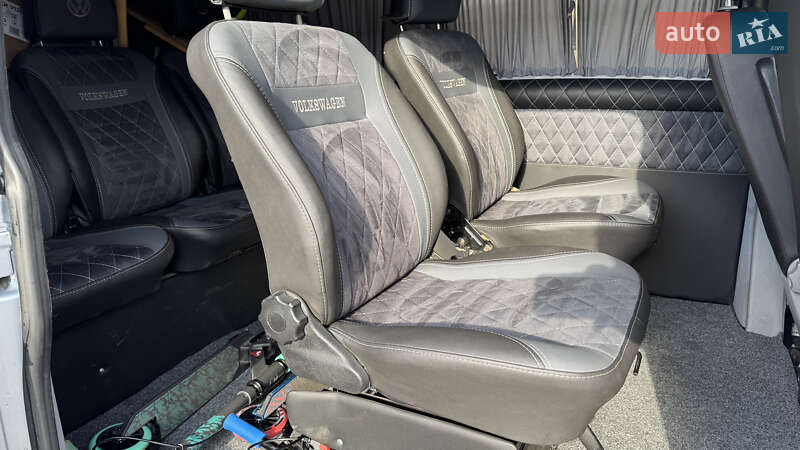 Минивэн Volkswagen Transporter 2011 в Киеве