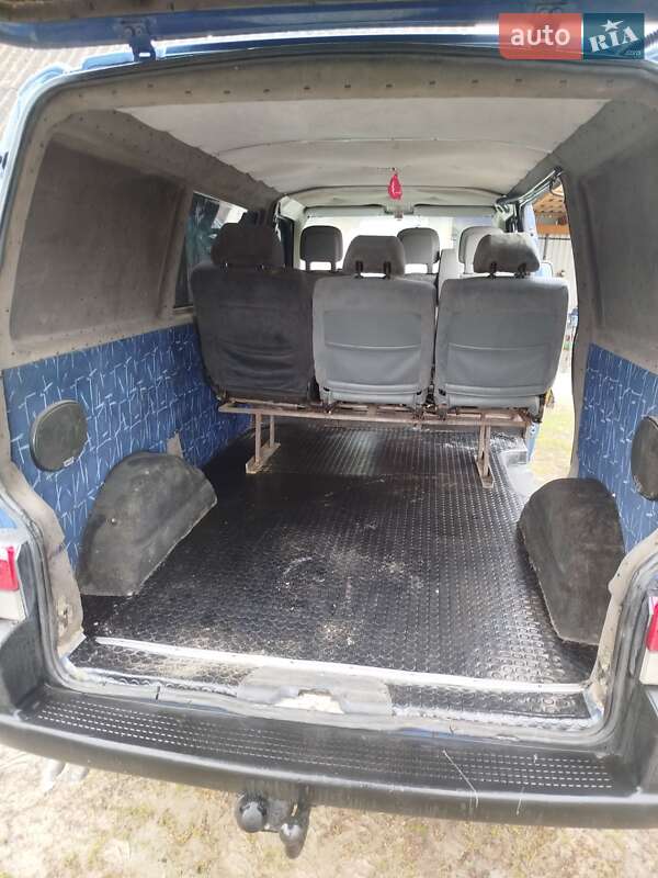 Минивэн Volkswagen Transporter 2002 в Сарнах