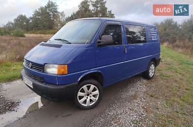 Мінівен Volkswagen Transporter 2002 в Сарнах