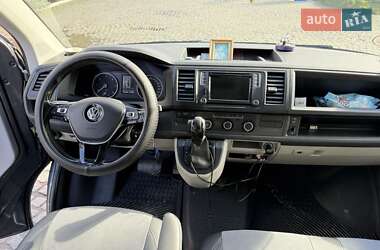 Минивэн Volkswagen Transporter 2016 в 