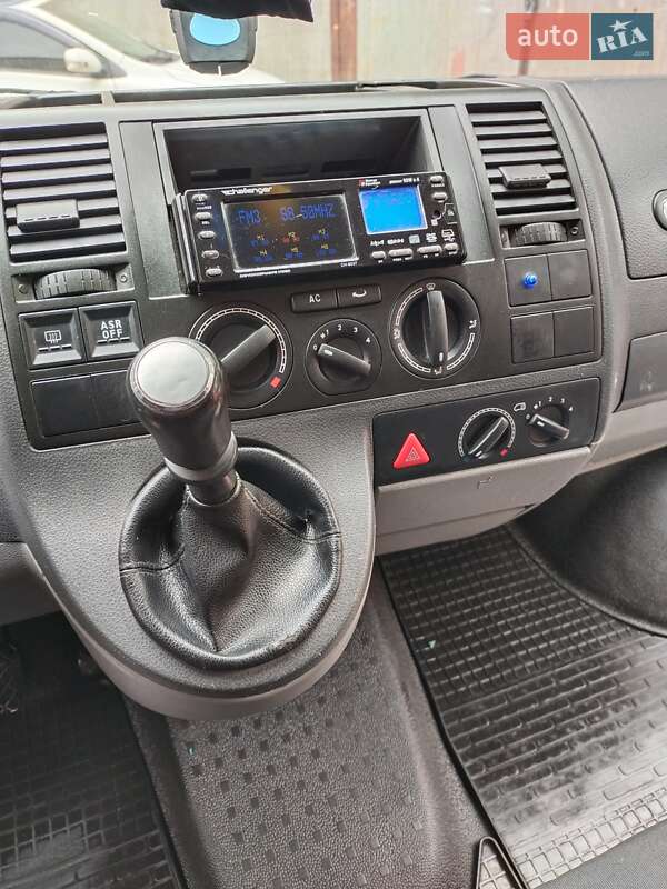 Минивэн Volkswagen Transporter 2008 в Киеве