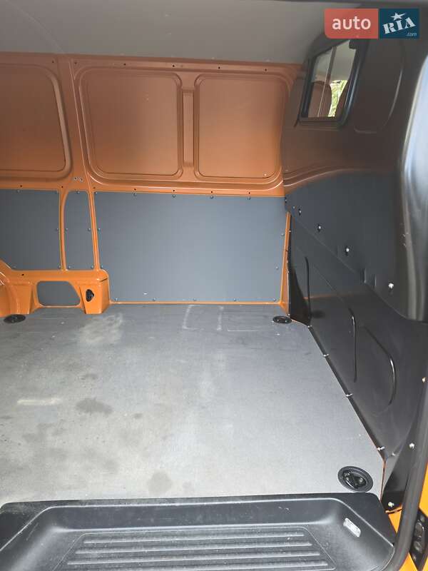 Грузовой фургон Volkswagen Transporter 2021 в Виннице