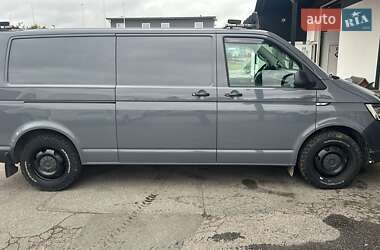 Грузовой фургон Volkswagen Transporter 2017 в 