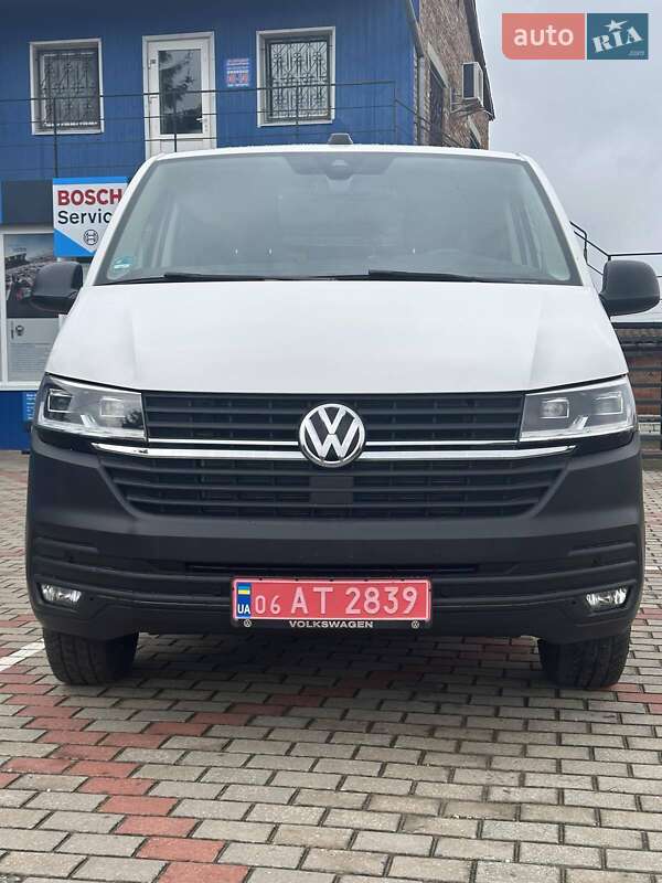 Грузовой фургон Volkswagen Transporter 2021 в 