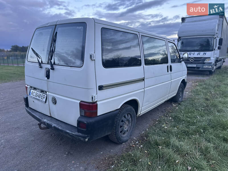 Минивэн Volkswagen Transporter 2000 в Любомле