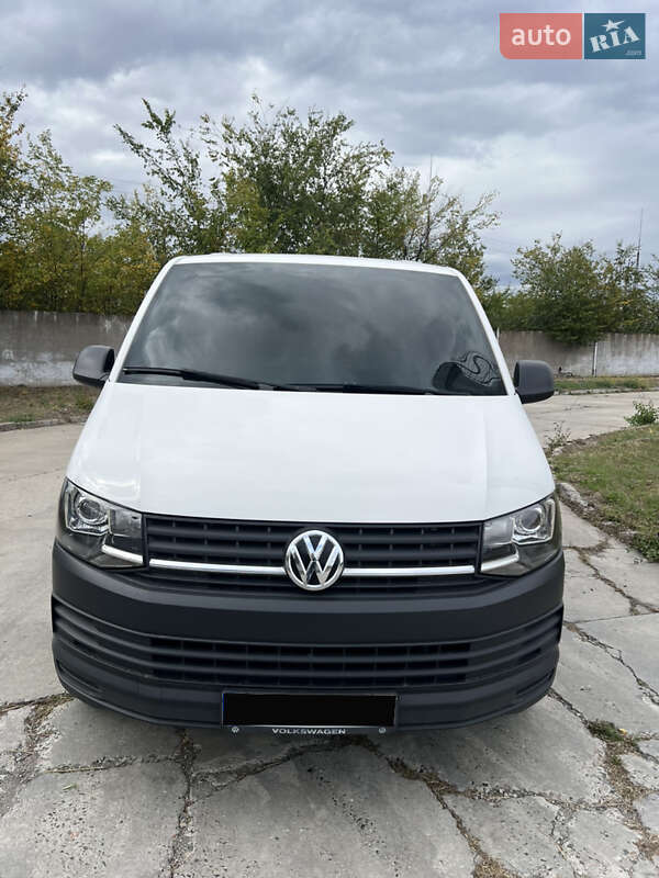 Грузовой фургон Volkswagen Transporter 2016 в Николаеве