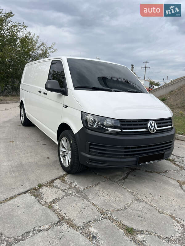 Грузовой фургон Volkswagen Transporter 2016 в Николаеве