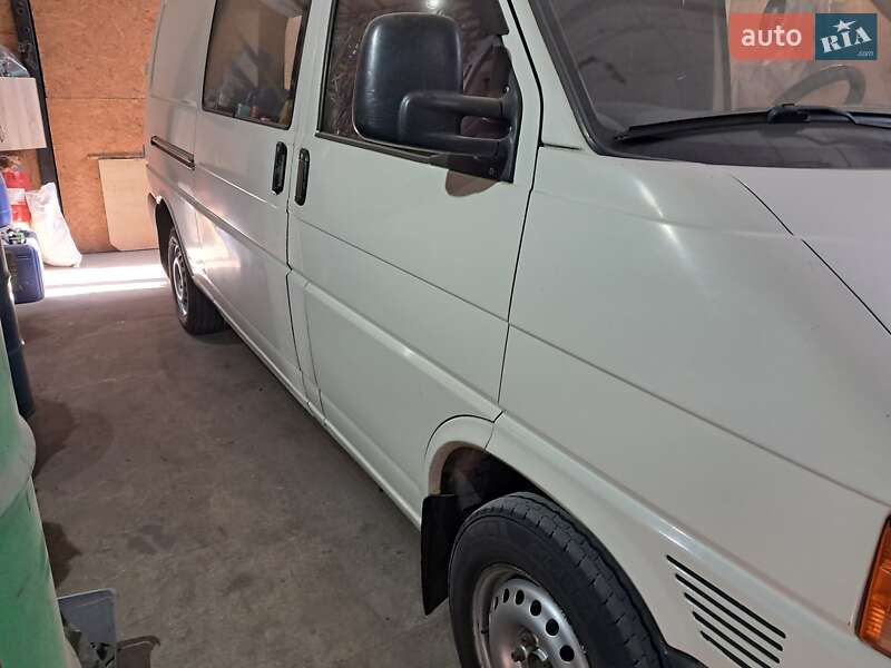 Минивэн Volkswagen Transporter 1999 в Новомосковске
