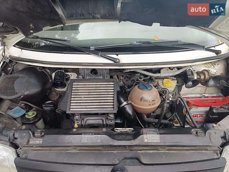 Грузопассажирский фургон Volkswagen Transporter 2002 в Дубно фото 9 Грузопассажирский фургон Volkswagen Transporter 2002 в Дубно