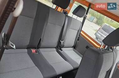 Минивэн Volkswagen Transporter 2018 в 