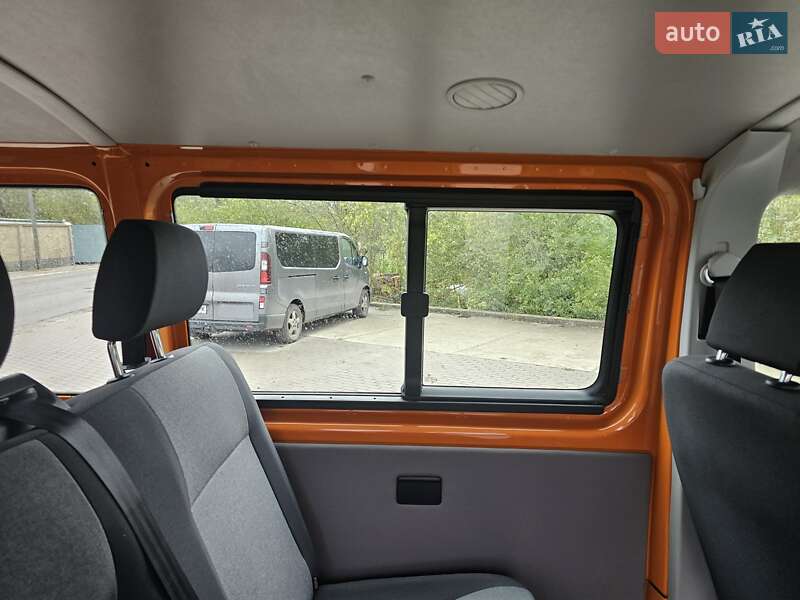 Мінівен Volkswagen Transporter 2018 в Рівному
