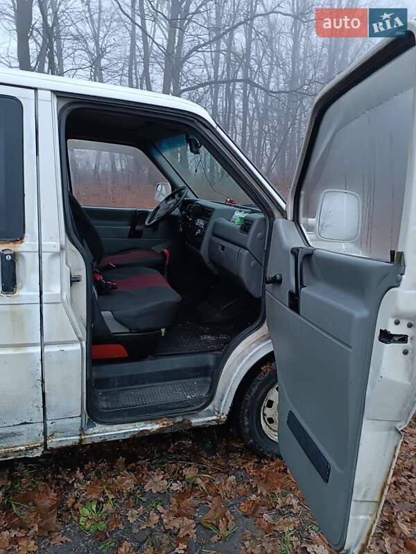 Грузовой фургон Volkswagen Transporter 1995 в Киеве