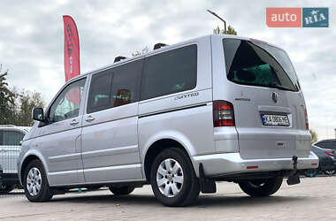 Минивэн Volkswagen Transporter 2009 в 
