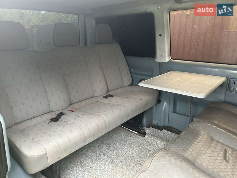 Минивэн Volkswagen Transporter 2000 в Ужгороде