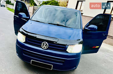 Минивэн Volkswagen Transporter 2010 в 