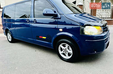 Минивэн Volkswagen Transporter 2010 в 