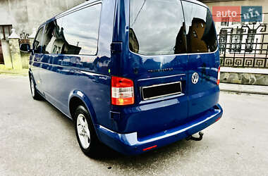 Минивэн Volkswagen Transporter 2010 в 