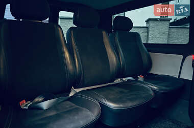 Минивэн Volkswagen Transporter 2010 в 