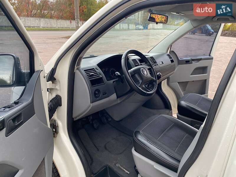 Минивэн Volkswagen Transporter 2006 в Прилуках