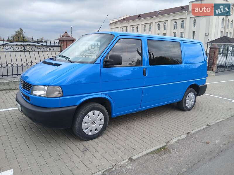 Минивэн Volkswagen Transporter 2002 в Ровно