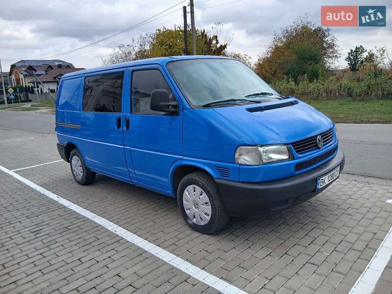 Минивэн Volkswagen Transporter 2002 в Ровно