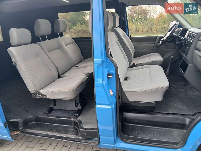 Минивэн Volkswagen Transporter 2002 в Ровно
