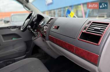 Минивэн Volkswagen Transporter 2009 в 