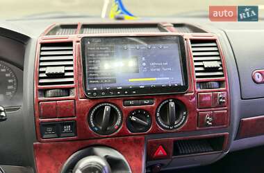 Минивэн Volkswagen Transporter 2009 в 