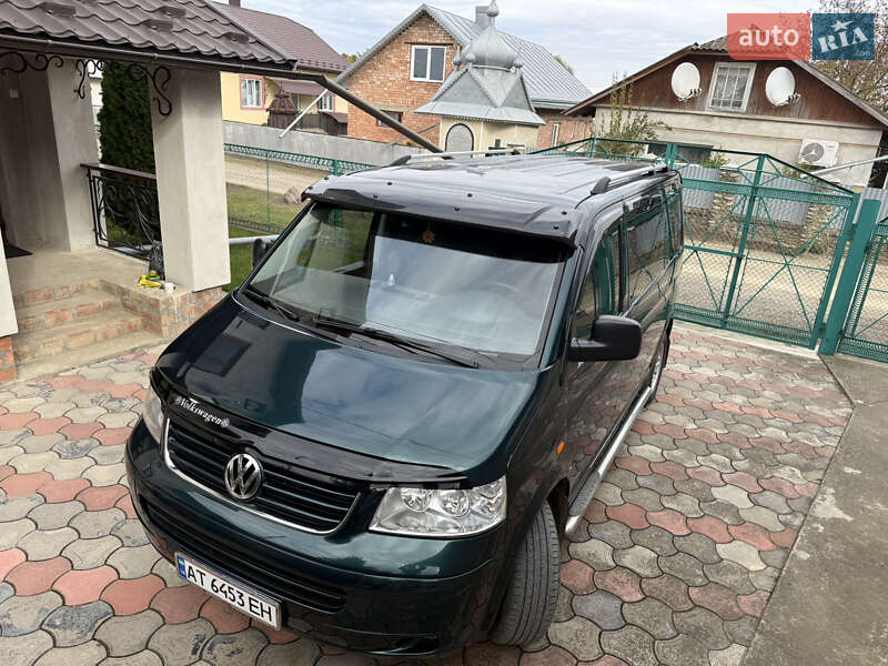 Мінівен Volkswagen Transporter 2005 в Снятині