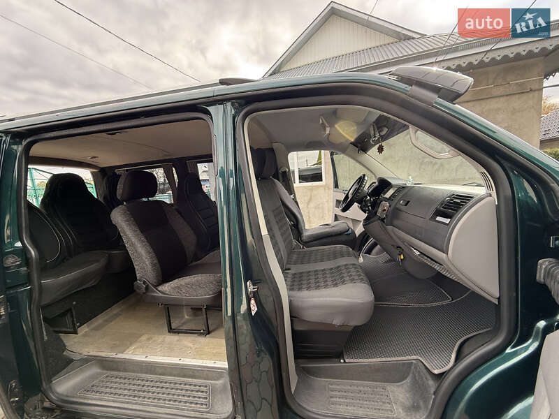 Мінівен Volkswagen Transporter 2005 в Снятині