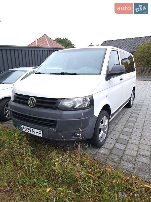 Мінівен Volkswagen Transporter 2013 в Мукачевому фото Мінівен Volkswagen Transporter 2013 в Мукачевому