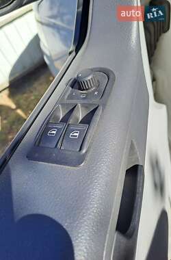 Минивэн Volkswagen Transporter 2014 в 
