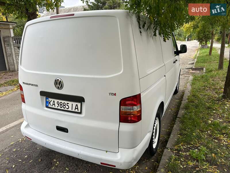 Грузовой фургон Volkswagen Transporter 2007 в Киеве