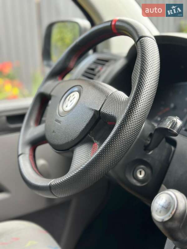 Грузовой фургон Volkswagen Transporter 2007 в Киеве