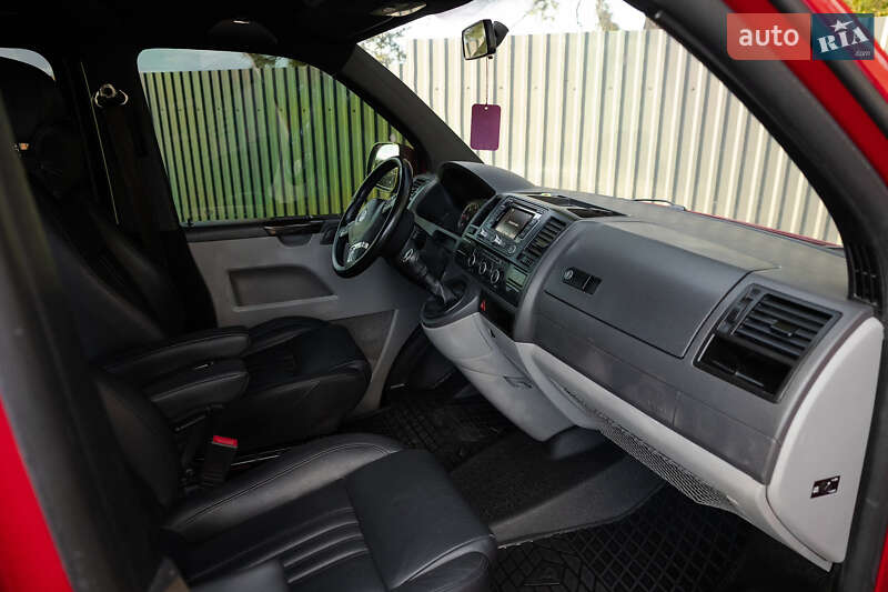 Грузопассажирский фургон Volkswagen Transporter 2011 в Ровно фото 51 Грузопассажирский фургон Volkswagen Transporter 2011 в Ровно