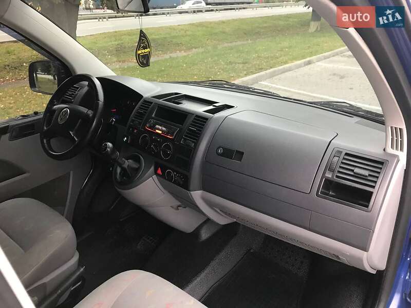 Минивэн Volkswagen Transporter 2006 в Виннице