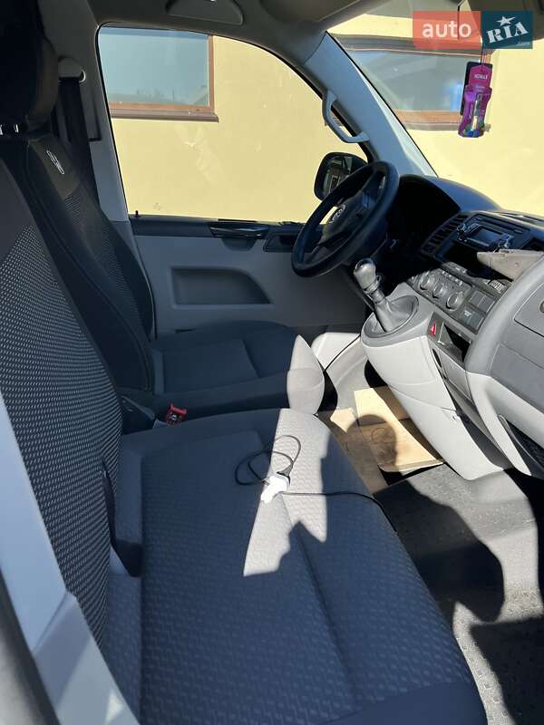 Вантажний фургон Volkswagen Transporter 2015 в Івано-Франківську фото 4 Вантажний фургон Volkswagen Transporter 2015 в Івано-Франківську