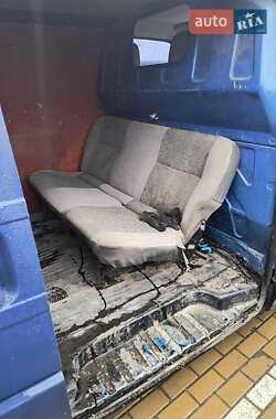 Грузовой фургон Volkswagen Transporter 2001 в 