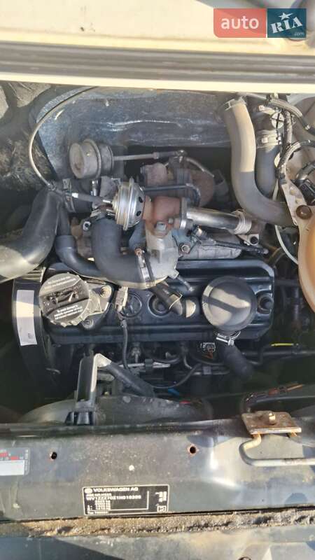 Грузовой фургон Volkswagen Transporter 2001 в Харькове